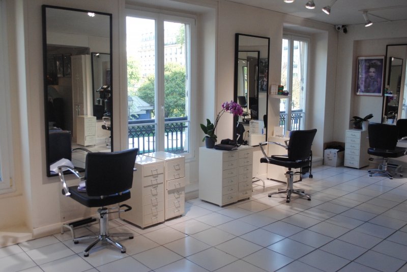 salon-coiffure-BARGEMON-min_floor-home-office-property-living-room-room-781228-pxhere.com